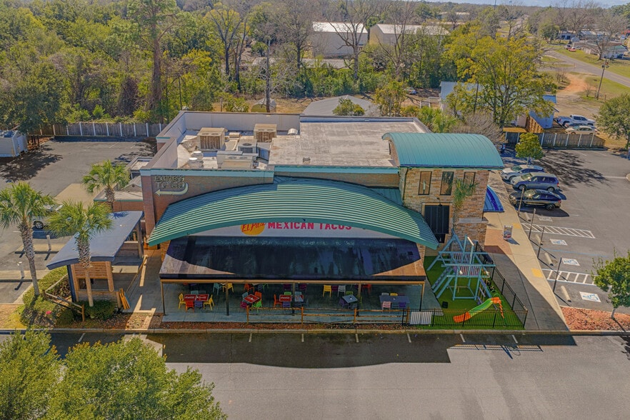 More Photos Of 1025 Industrial Dr, Crestview General Retail For Sale