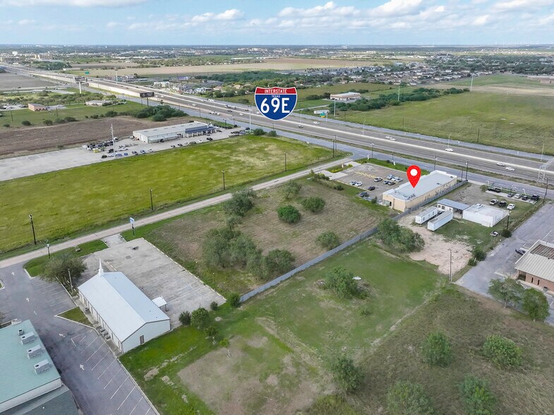 More Photos Of 801 Zillock Rd, San Benito Storefront For Sale