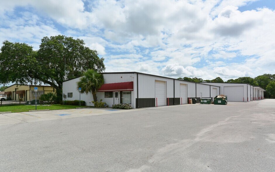 More Photos Of 1985 Cattlemen Rd, Sarasota Warehouse For Sale