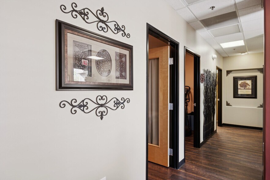 More Photos Of 11111 N Scottsdale Rd, Scottsdale Office For Sale