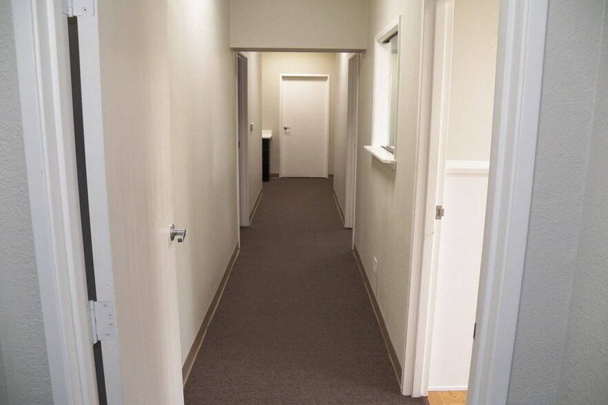 More Photos Of 225 E Airport Dr, San Bernardino Medical For Lease