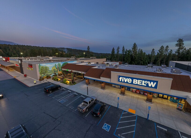 More Photos Of 111 W McKnight Way, Grass Valley Unknown For Lease