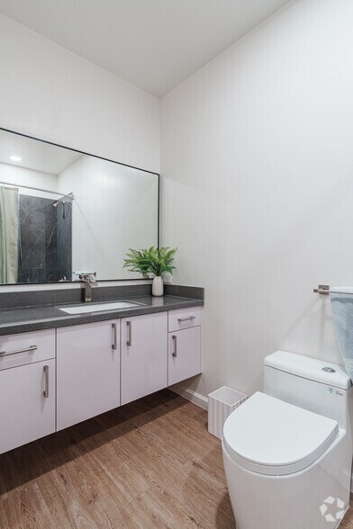More Photos Of 475 Dover Pky, Delano Apartments For Sale