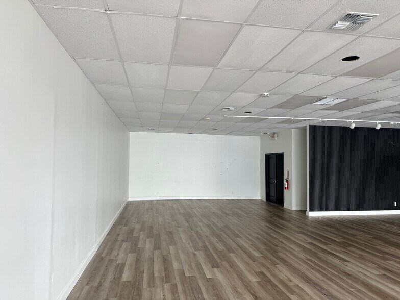 More Photos Of 3200-3226 W Hillsboro Blvd, Deerfield Beach Storefront For Lease