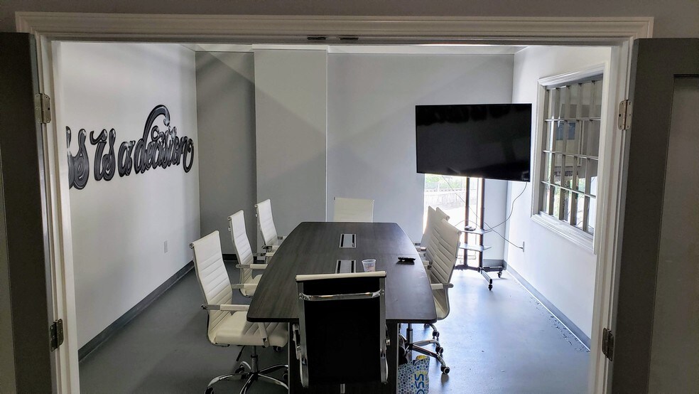 More Photos Of 500 Bishop St, Atlanta Flex For Lease