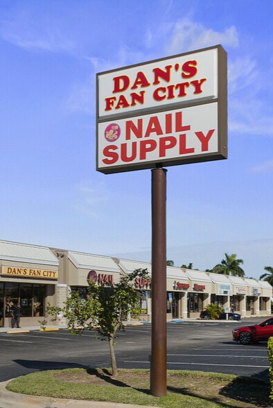 More Photos Of 4833 Okeechobee Blvd, West Palm Beach Unknown For Lease