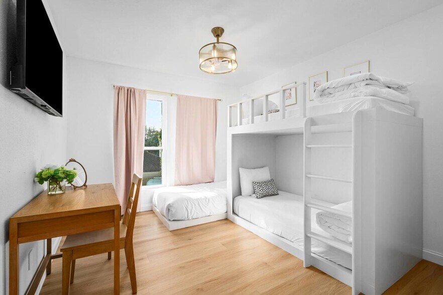 More Photos Of , Houston Multifamily For Sale