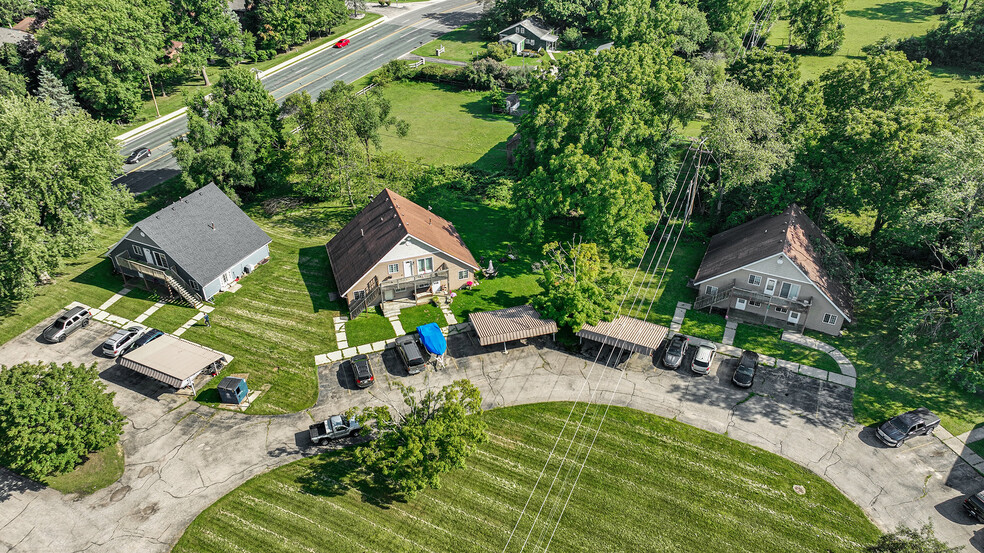 Primary Photo Of 6025 Briarcliff Path, Kalamazoo Apartments For Sale