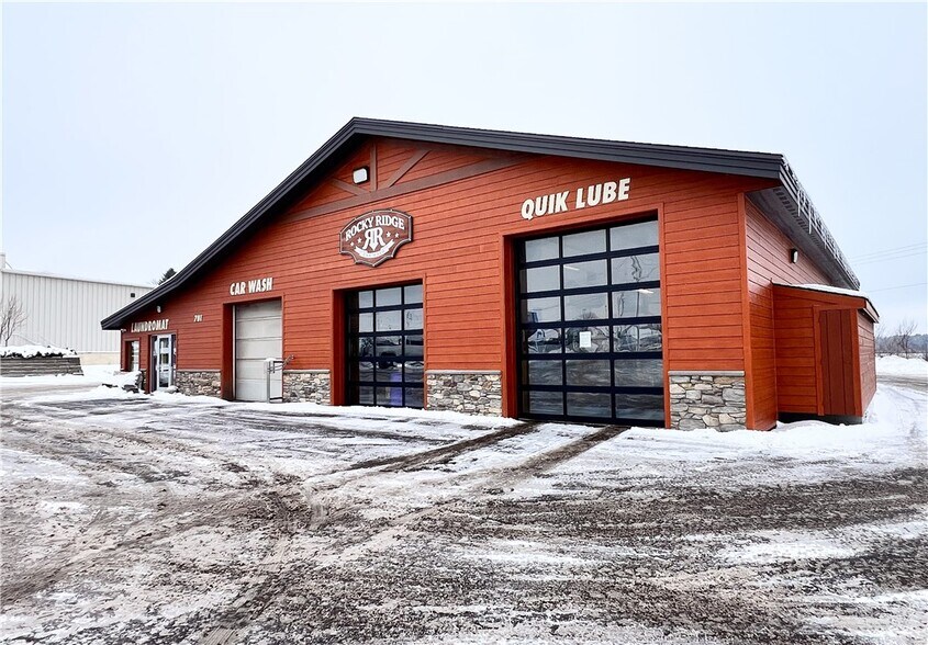 More Photos Of 701 S River St, Spooner Carwash For Sale