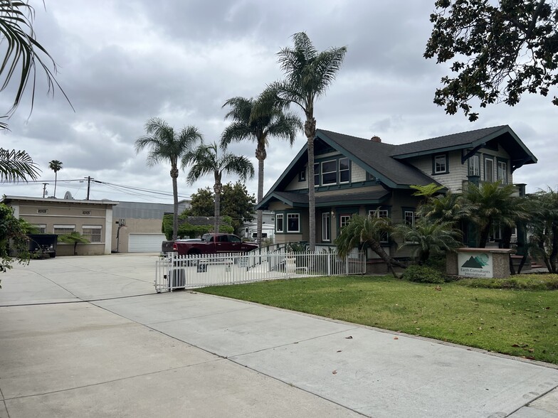 Primary Photo Of 1642 E 4th St, Santa Ana Loft Creative Space For Sale