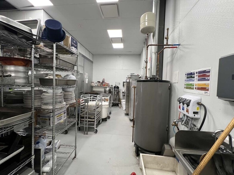More Photos Of 1111-1113 N Country Rd, Stony Brook General Retail For Lease