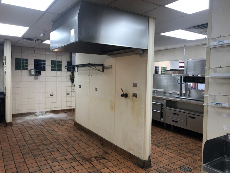 More Photos Of 6300 Lakeside Rd, Plano Fast Food For Lease
