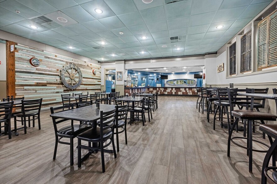 More Photos Of 1405 Gornto Rd, Valdosta Restaurant For Sale
