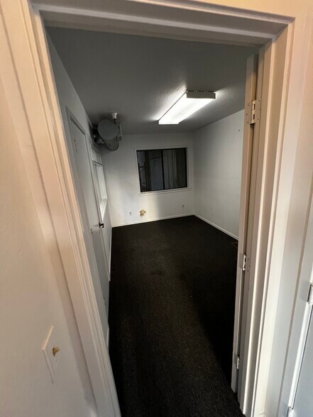 More Photos Of 222 Dore St, San Francisco Warehouse For Lease