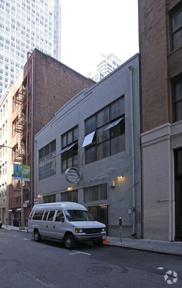 More Photos Of 142 Minna St, San Francisco Loft Creative Space For Lease