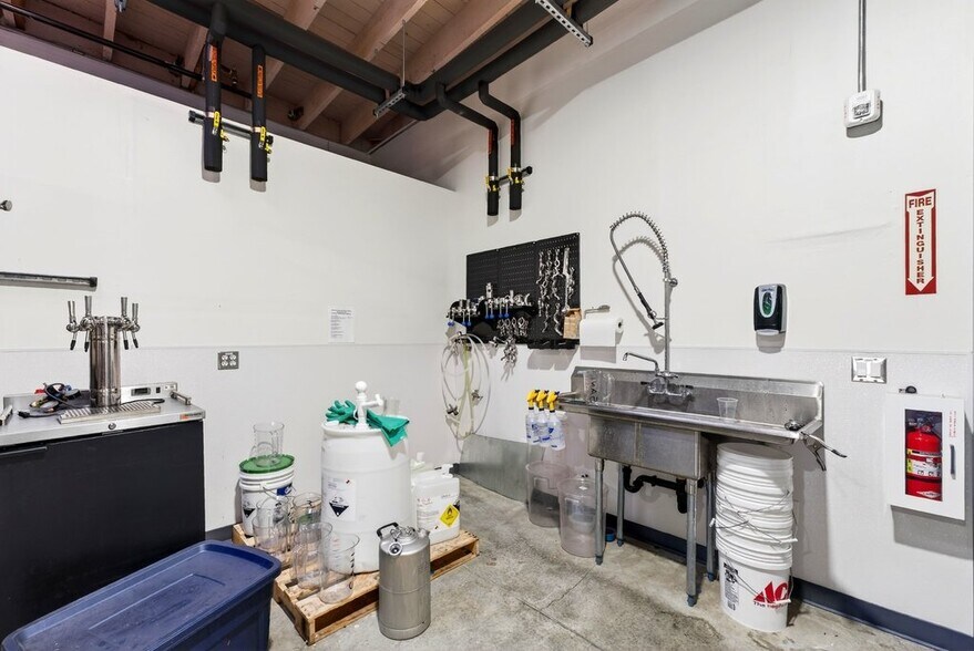 More Photos Of 625 Main St, Watsonville Freestanding For Sale