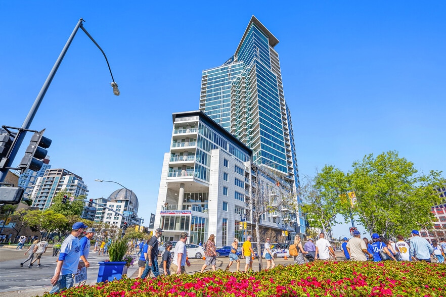 More Photos Of 100 Park Plz, San Diego Apartments For Lease