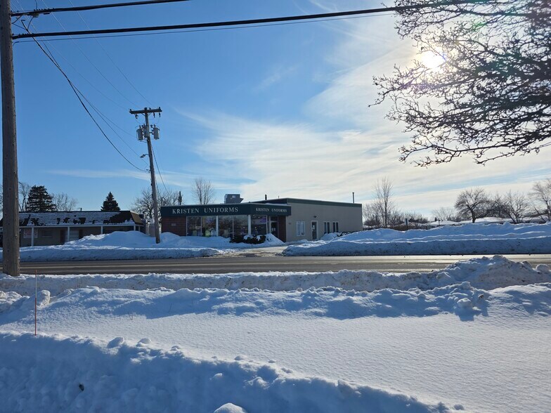 More Photos Of 2010 Eggert Rd, Buffalo Freestanding For Lease