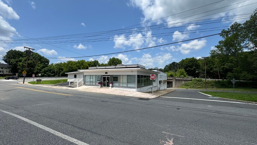 More Photos Of 333 Morris St, Phillipsburg Storefront For Sale