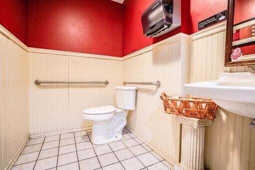 More Photos Of 2650-2652 E Somerset St, Philadelphia Restaurant For Lease