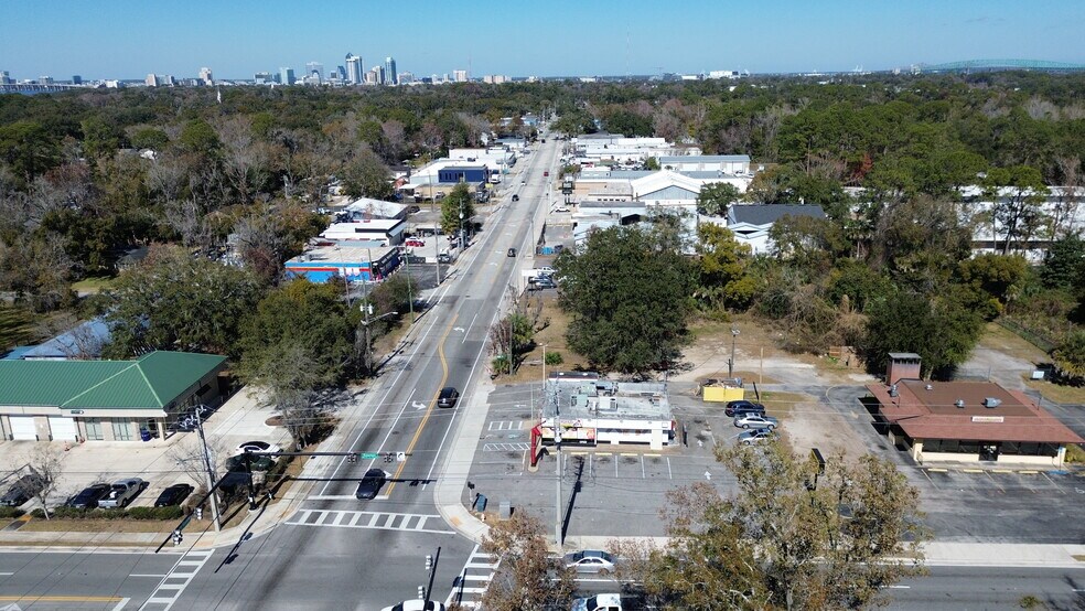 More Photos Of 2011 Emerson St, Jacksonville Freestanding For Sale