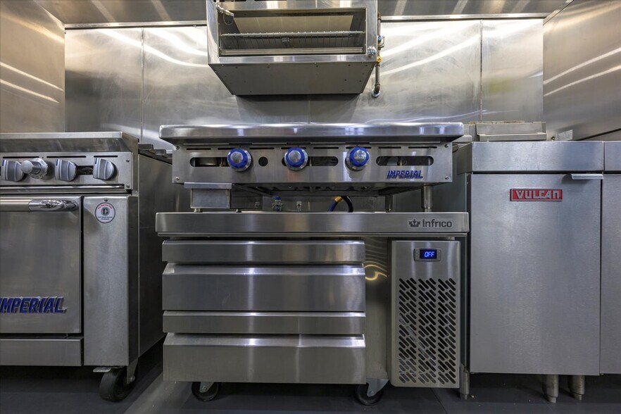 More Photos Of 185 N Lena St, Ridgway General Retail For Sale