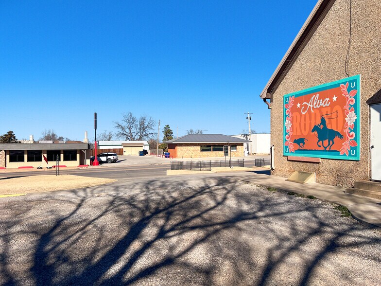 More Photos Of 319 Oklahoma Blvd, Alva Restaurant For Sale
