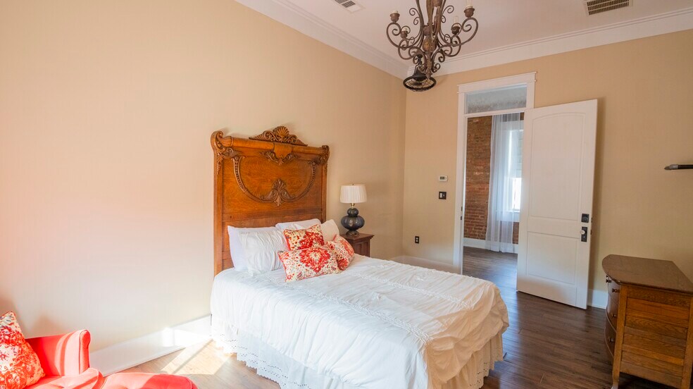 More Photos Of 20 Spring Rd, Molena Storefront For Sale