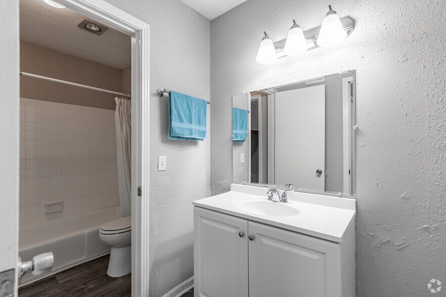 More Photos Of 1150 Vultee Blvd, Nashville Apartments For Sale