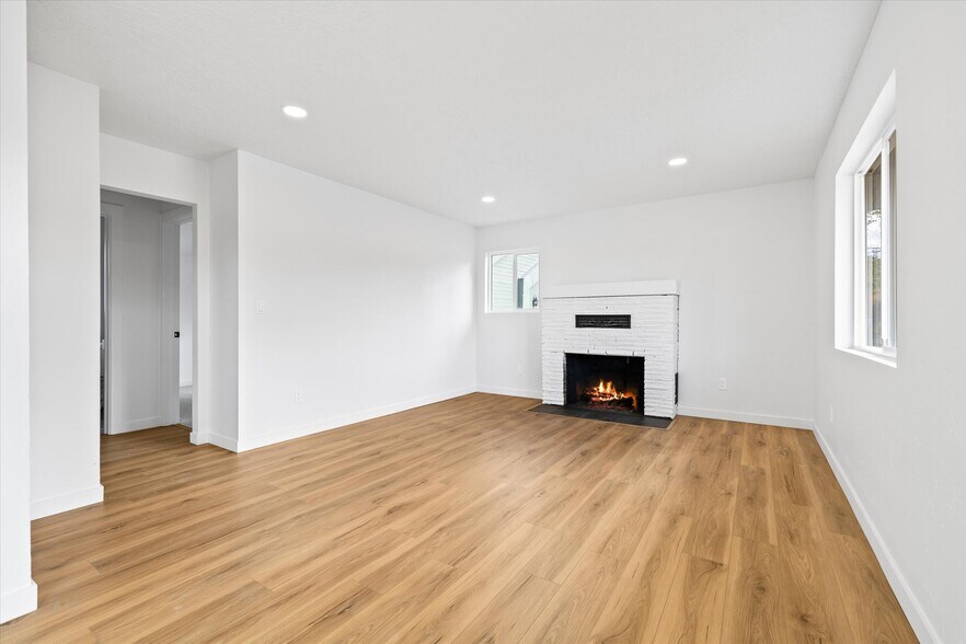 More Photos Of 4518 W Emerald St, Boise Specialty For Sale