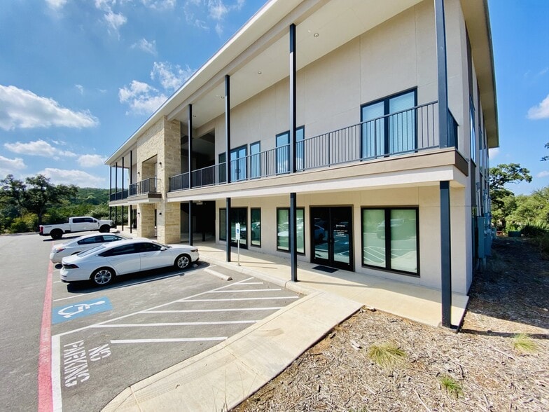 More Photos Of 1878 Herbelin Rd, New Braunfels Office For Lease