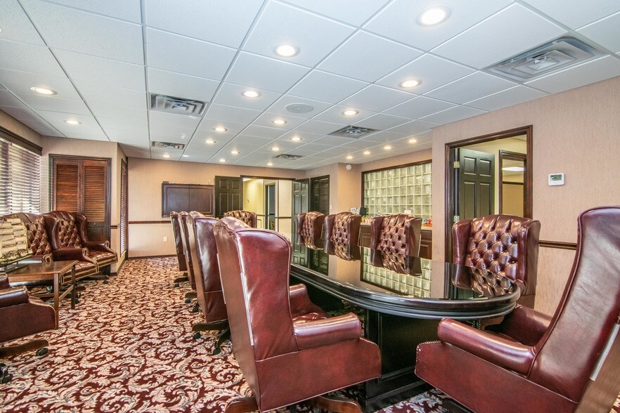 More Photos Of 13080 S Belcher Rd, Largo Office For Lease