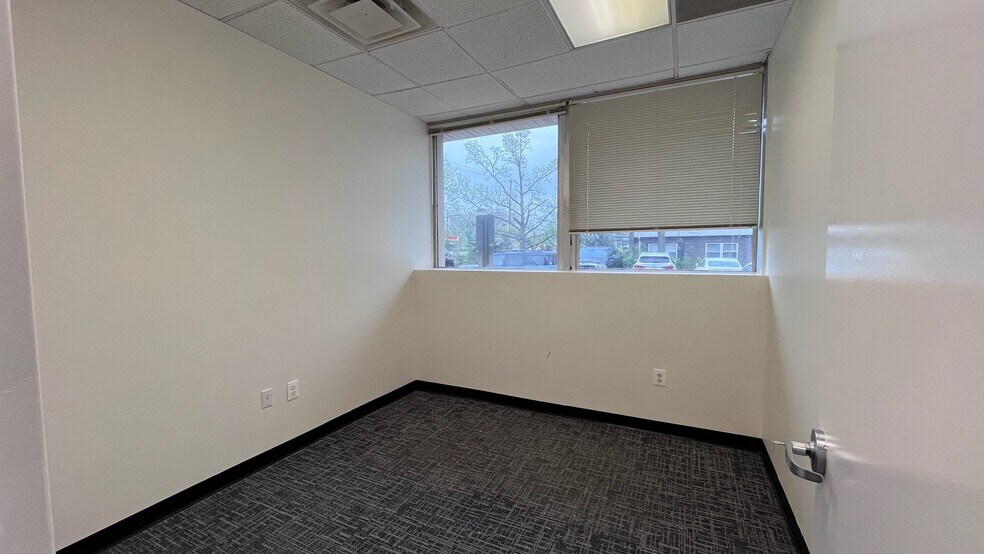 More Photos Of 409 E Marlton Pike, Cherry Hill Office For Lease