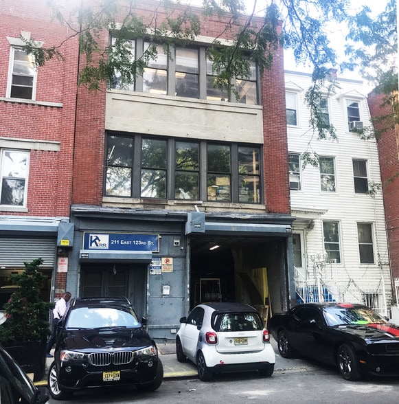 More Photos Of 211 E 123rd St, New York Warehouse For Lease
