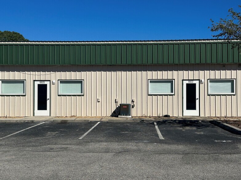 More Photos Of 6618-6628 26th Ct E, Sarasota Warehouse For Lease