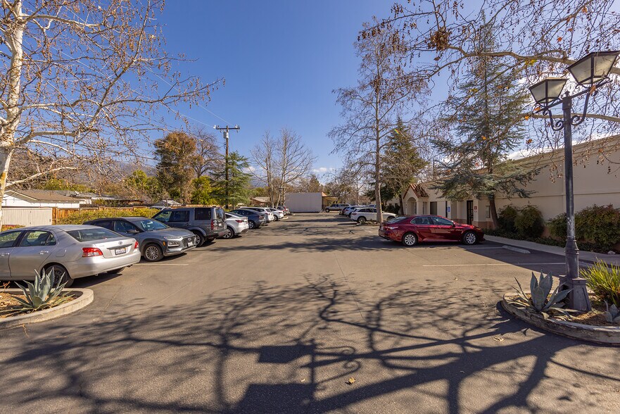 More Photos Of 952 E Ojai Ave, Ojai Freestanding For Sale