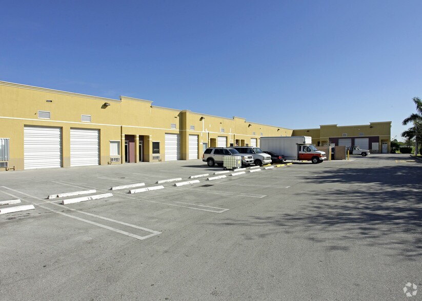 More Photos Of 15075 SW 137th St, Miami Warehouse For Lease