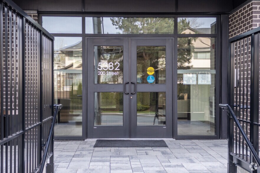 More Photos Of 5382 200 St, Langley Apartments For Sale