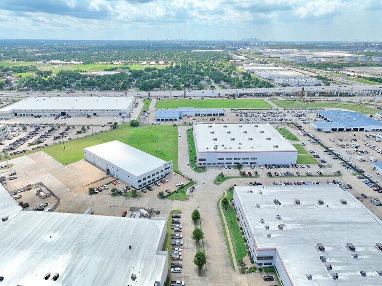 More Photos Of 4020 Flowserve Way, Pasadena Warehouse For Sale