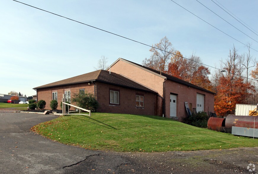 More Photos Of 91 Victor Heights Pky, Victor Warehouse For Lease