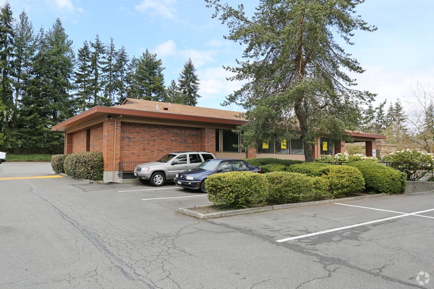 More Photos Of 6016-6026 204th St SW, Lynnwood Flex For Lease