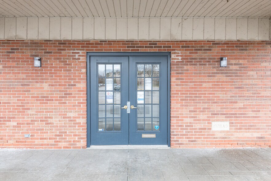 More Photos Of 26333 Jefferson Ave, Saint Clair Shores Religious Facility For Lease