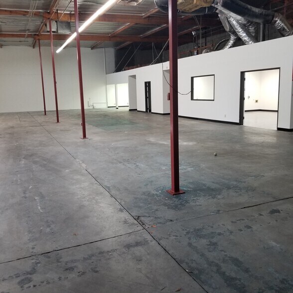 More Photos Of 17929 Adria Maru Ln, Carson Service For Lease