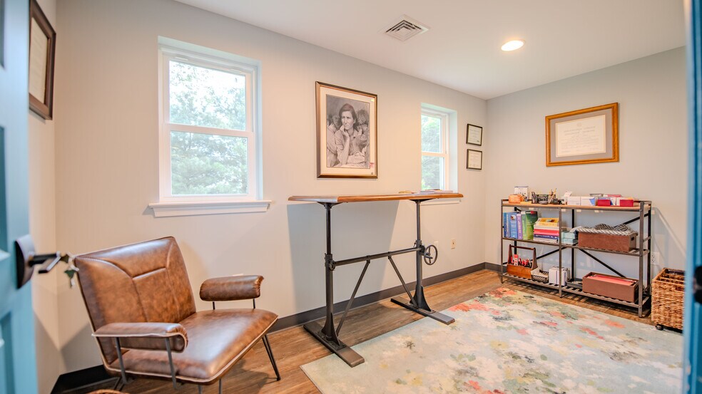 More Photos Of 121 Jpm Rd, Lewisburg Medical For Sale