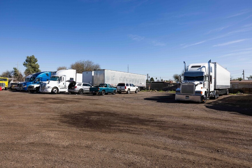 More Photos Of 5732 W Maryland Ave, Glendale Truck Terminal For Sale