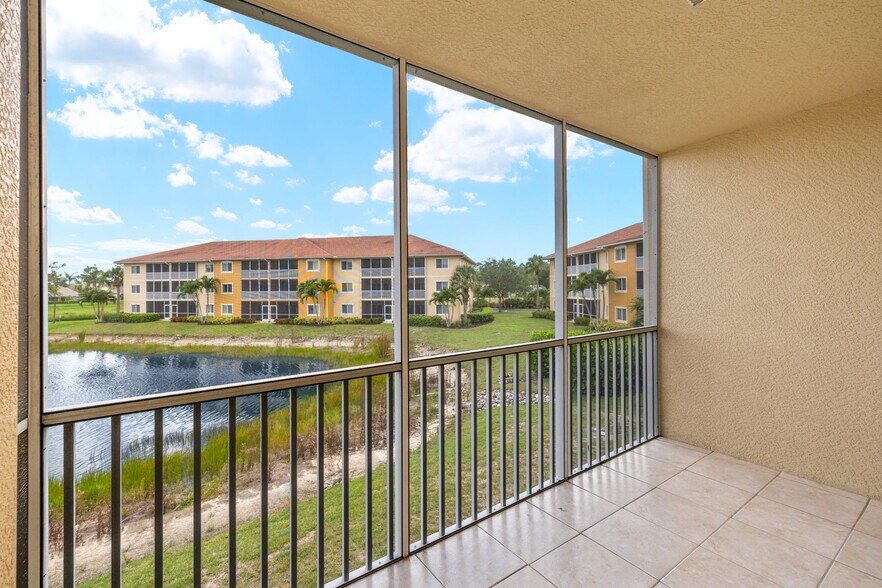 More Photos Of 10000-10030 Maddox Ln, Bonita Springs Apartments For Sale