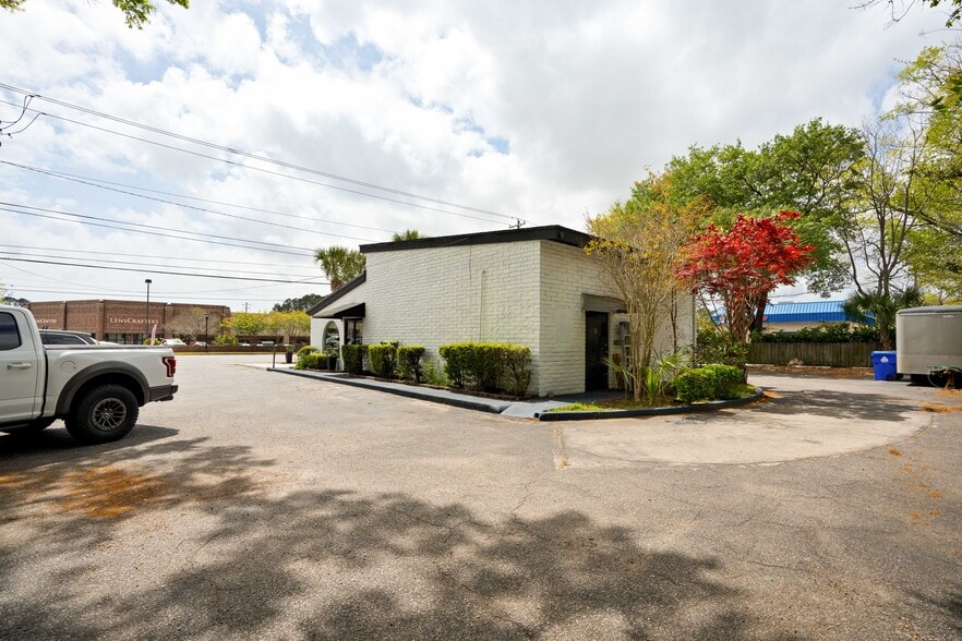More Photos Of 916 Savannah Hwy, Charleston Freestanding For Lease