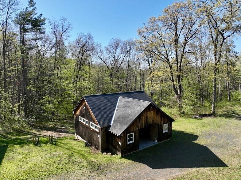 More Photos Of 1076 Roaring Brook, Conway Trailer Camper Park For Sale