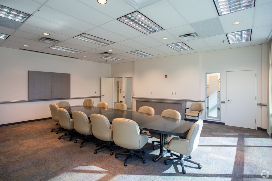 5501 Alliance Gateway Fwy, Fort Worth, TX 76177 Flex/R&D For Lease