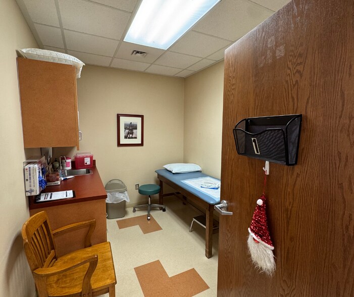 More Photos Of 641 Saint Andrews Blvd, Charleston Medical For Sale